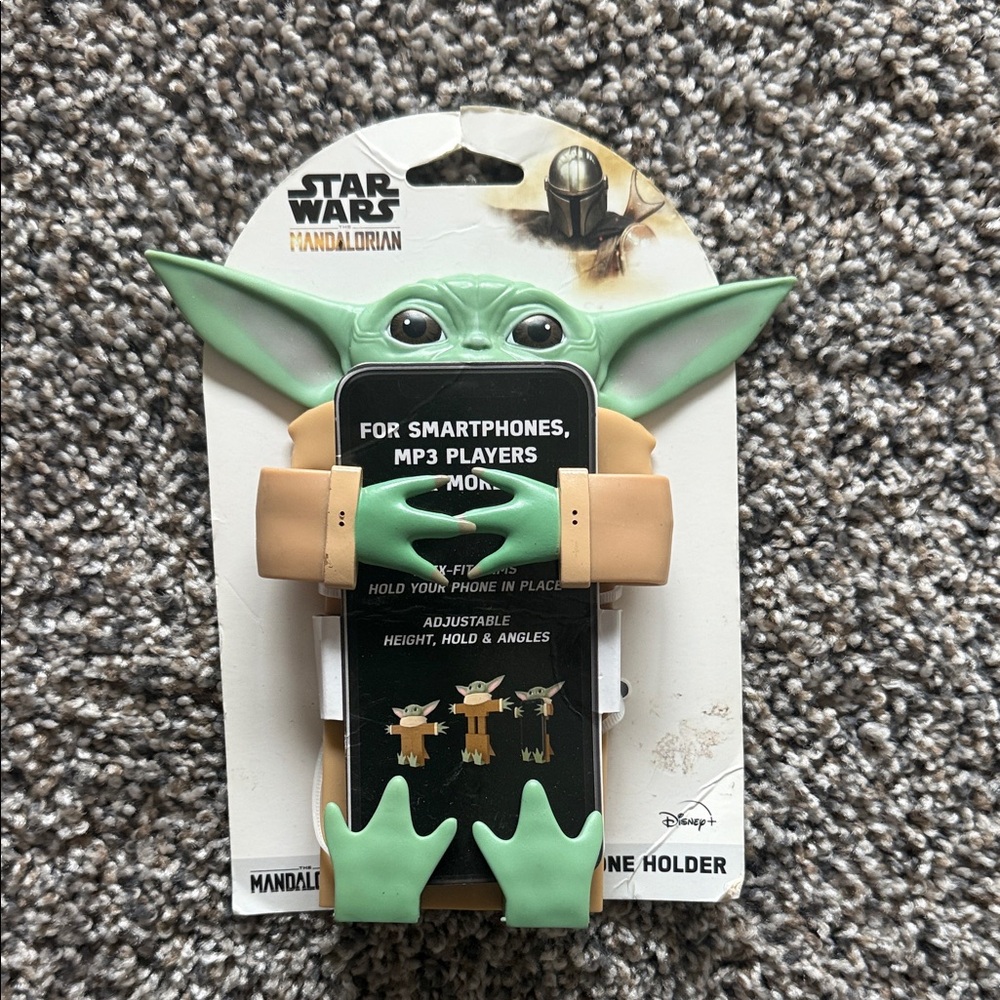 Star Wars Mandalorian Green and Tan Phone Stand
